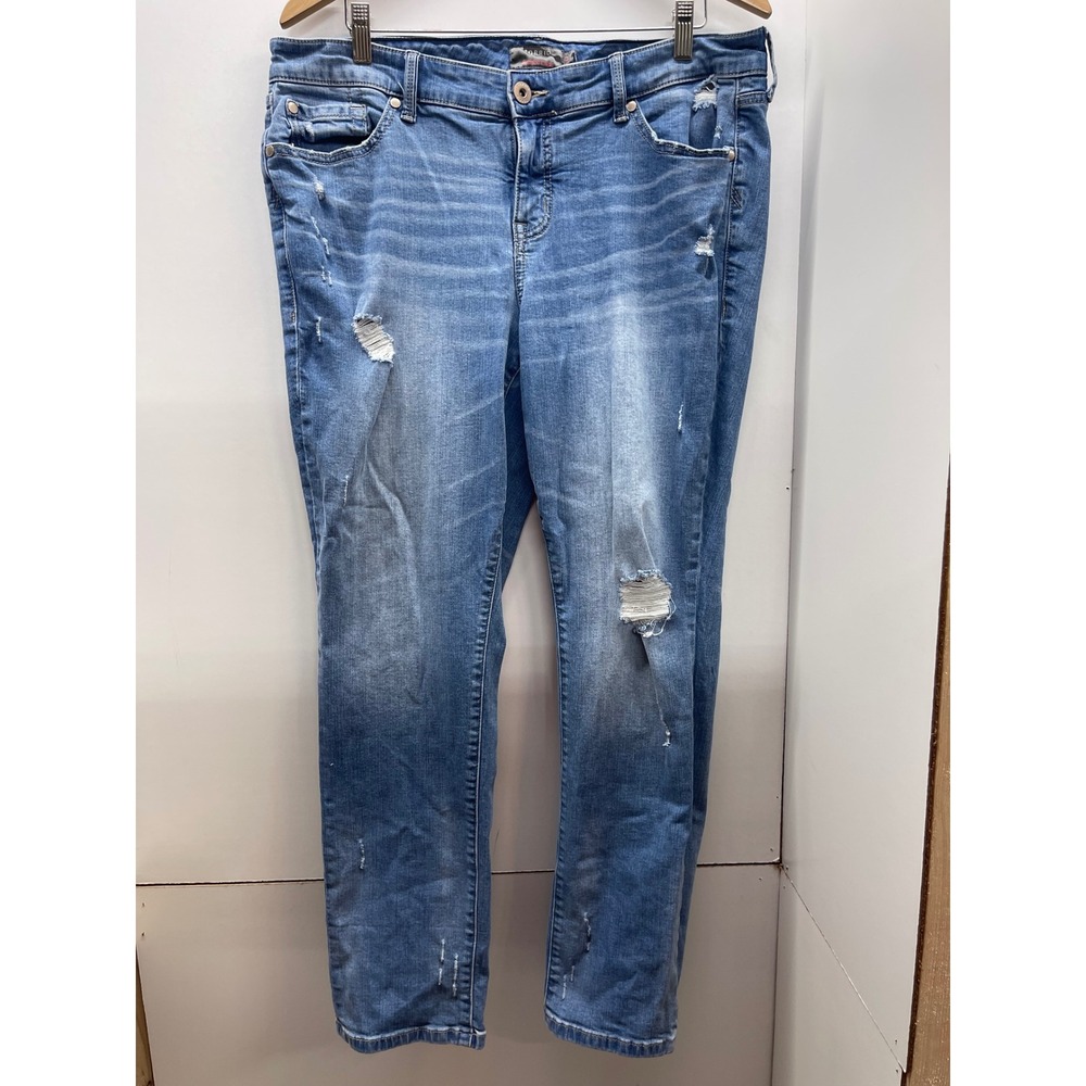 Torrid Boyfriend Straight Jeans 14R Distressed Vintage Stretch Medium Wash Denim